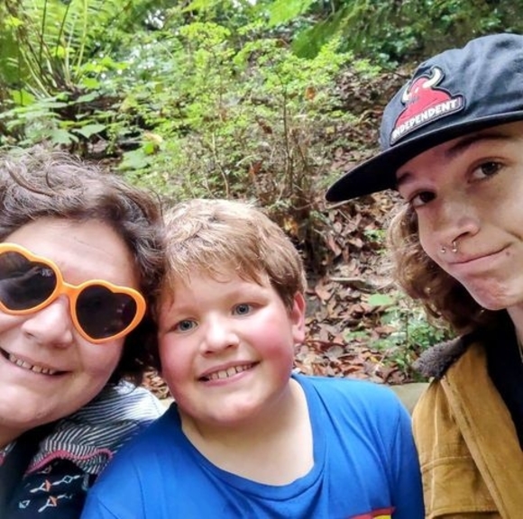 Meet your Posher, Lauren - Picture 1 of 1